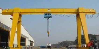 橋式起重機 工業(yè)物流的關(guān)鍵設(shè)備